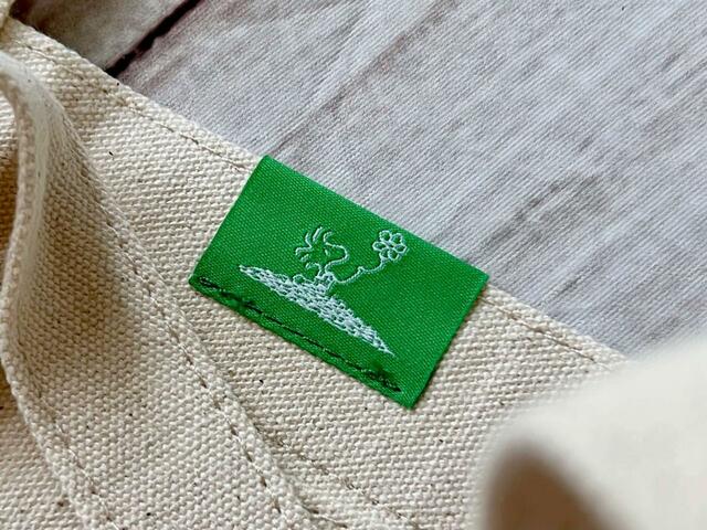 内側はウッドストックがデザインされています♪【SNOOPY HOBBY TOTE BAG BOOK:スヌーピーの大容量ボックストート】