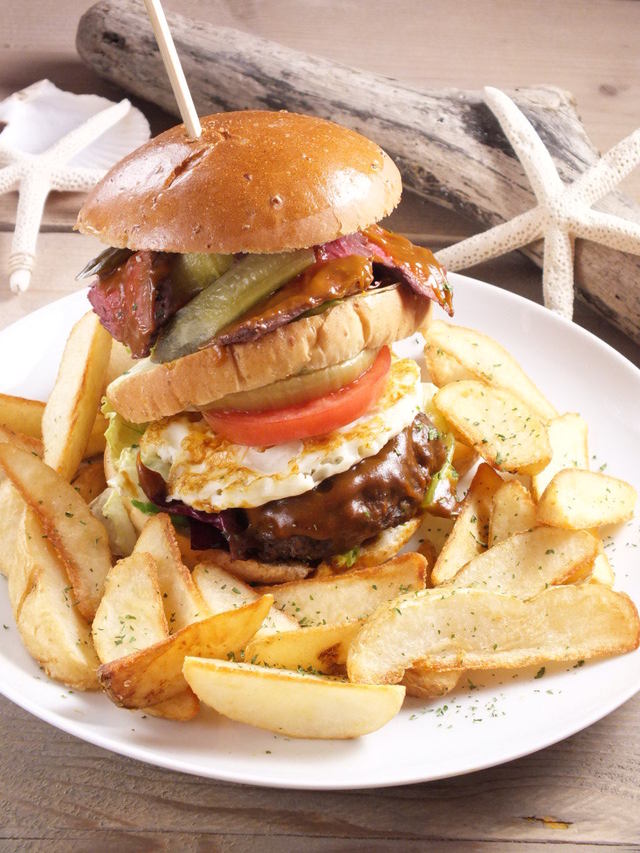 AQUAのタワーバーガー