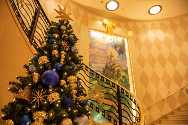 ディズニーアンバサダーホテル｜スペシャルイベント「ディズニー・クリスマス」｜東京ディズニーリゾート40周年“ドリームゴーラウンド”