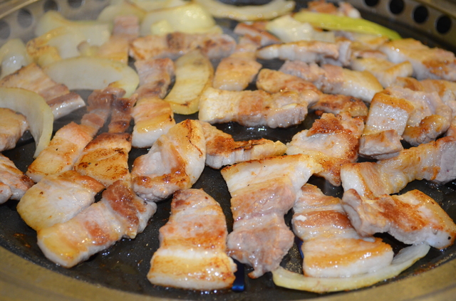 「大学路アリラン」のサムギョプサル