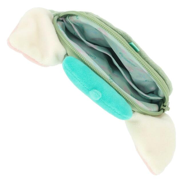 ポーチ 2,300円｜「ダッフィー＆フレンズのワンダーズ・バイ・ユア・サイド」グッズ｜販売店舗：東京ディズニーシー「マクダックス・デパートメントストア」｜発売日：2026年6月2日（火）