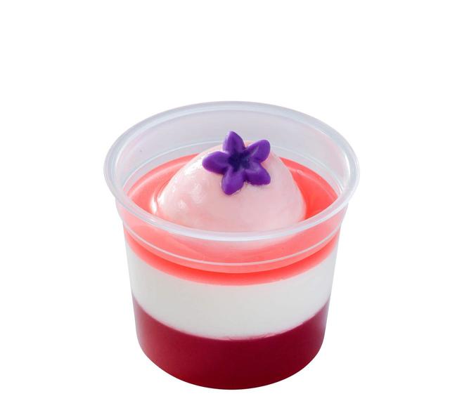 ライチームース＆ラズベリーゼリー、スーベニアカップ付き 990円｜販売店舗：東京ディズニーシー「ミゲルズ・エルドラド・キャンティーナ」