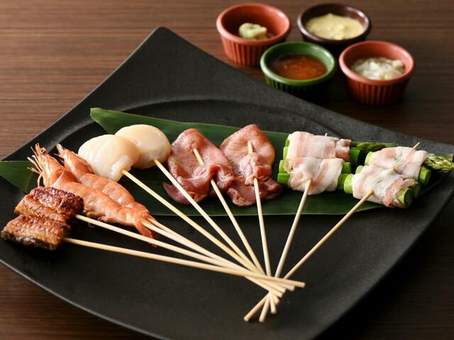 「特選串5品セット」＜期間：2025年4月24日～2025年5月6日＞【【横浜】くし葉に「うなぎ」や「北海道産生帆立」など豪華串揚げが登場！GWは時間無制限で“プレミアムな串揚げ”が食べ放題！】