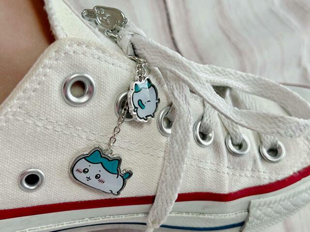 【しまむら：シューズアクセ（ちいかわ）】寝ているハチワレと踊っているお尻がキュート！