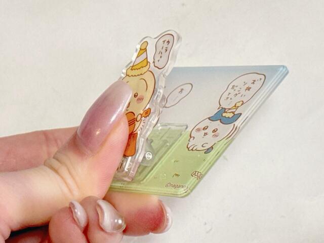 【ちいかわ アクリルシーンクリップビスケット】クリップの挟む部分がうさぎデザインになっています