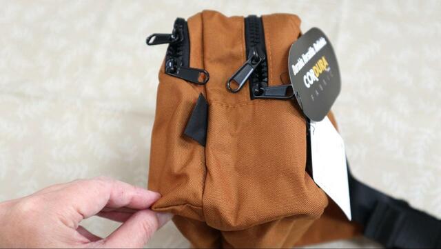 【ワークマン スクエアボディバッグ】サイズは約縦16×横28×幅12cm、容量5L