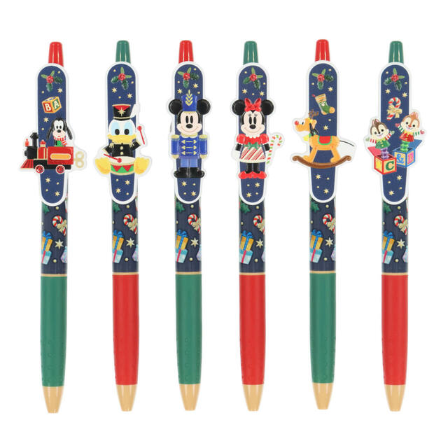 ボールペン〈ジュース〉セット 2,300円｜東京ディズニーリゾート「ディズニー・クリスマス」スペシャルグッズ｜販売店舗：東京ディズニーランド「ディズニー＆カンパニー」、東京ディズニーシー「ガッレリーア・ディズニー」｜発売日：2024年11月8日（金）