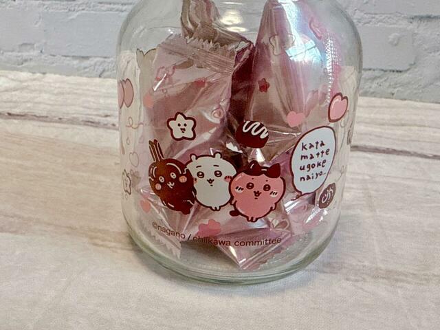 チョコになったため、固まって動けなくなってしまったちいハチうさ。もっと焦って欲しい…！