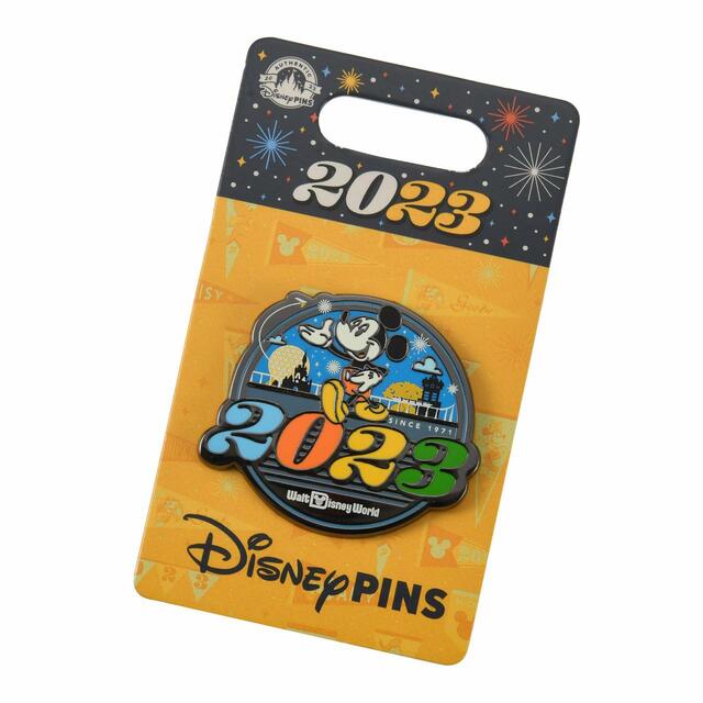 ミッキー ピンバッジ DATED 2023 1,210円