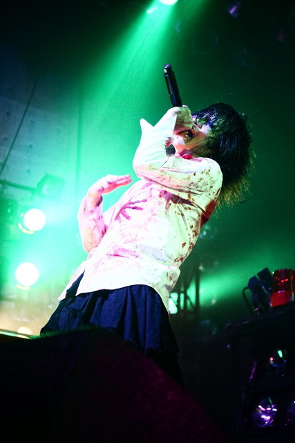 DEZERT　　撮影：小林裕和