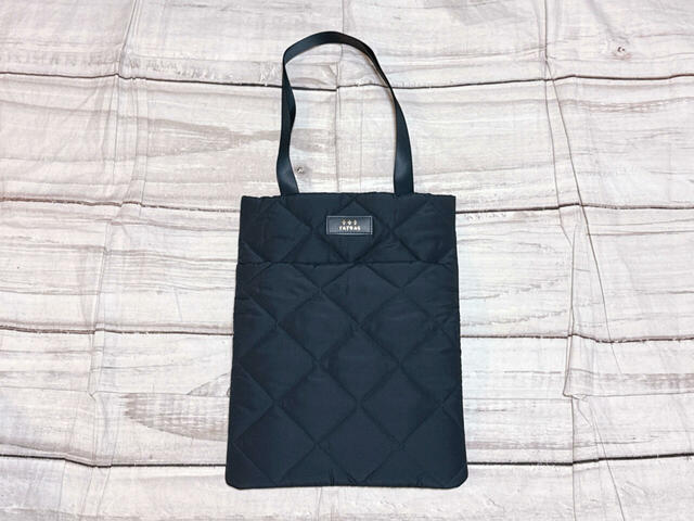 付録とは思えない高級感たっぷりなデザインのトートバッグ