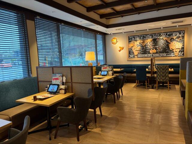 【むさしの森珈琲】ウッディな雰囲気でリラックスできる店内