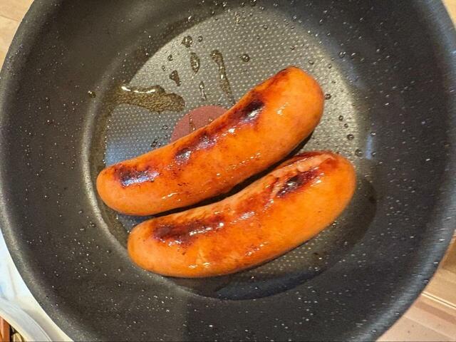 【コストコ 米久 粗挽きアップルスモークフランク】香ばしい焼き色が食欲をそそるフランクの完成形♪