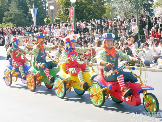 東京ディズニーランド「トイズ・ワンダラス・クリスマス！」の模様：東京ディズニーリゾートのクリスマス