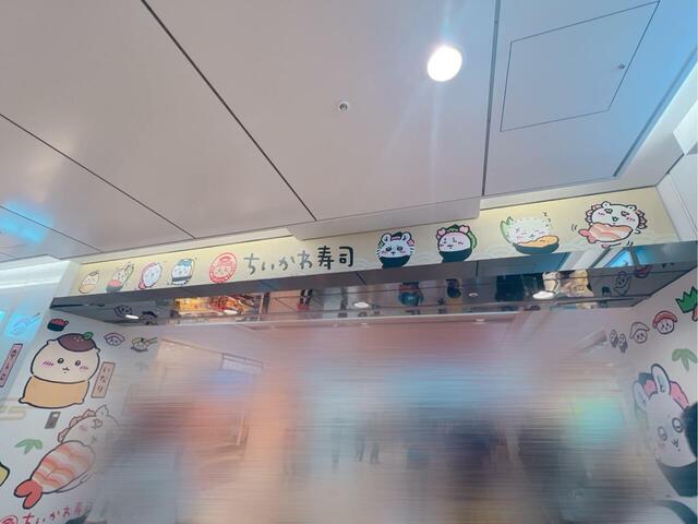 のぞみ広場の頭上にも装飾が。要チェックです！