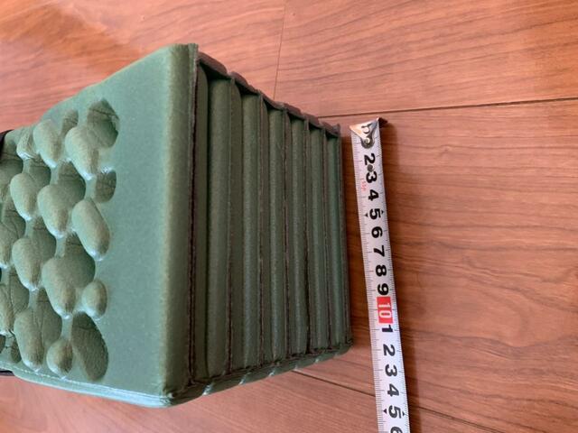 【CAPTAIN STAG EVAフォームマット】奥行きは約12.5cmです