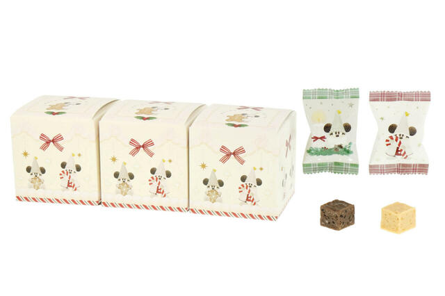 キュービックチョコレートクランチ 1,300円｜東京ディズニーリゾート「ディズニー・クリスマス」クリスマスの妖精“リルリンリン”のグッズ｜販売店舗：東京ディズニーランド「ワールドバザール・コンフェクショナリー」、東京ディズニーシー「ガッレリーア・ディズニー」｜発売日：2024年11月8日（金）