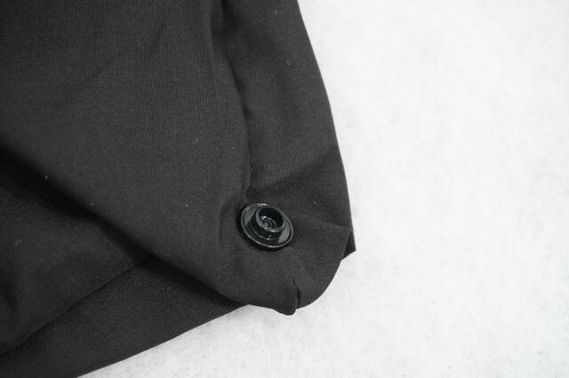 底面部分にあるスナップボタン