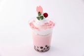 桜ミルク タピオカラテ 550円｜レゴランド®・ジャパンリゾート