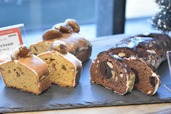 マロングラッセとキャラメルのシュトーレン＆ショコラシュトーレン