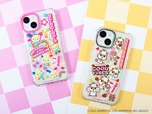【SKINNYDIP LONDON×サンリオキャラクターズ】iPhone用ケース：3,960円（全8デザイン）／Y2Kムードたっぷりなステッカーを散りばめたようなレイアウトデザイン