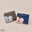 【サマンサタバサ「スヌーピー」コレクション】「折財布」（グレージュ×ライトブルー、ネイビー×ピンク）各￥22,000