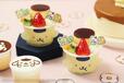 「ポムポムプリンのプリン ア・ラ・モード」＜649円（税込700円）＞【「パステル×ポムポムプリン」コラボスイーツ】