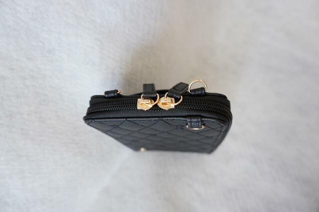 ダブルジップで開閉がラクラク