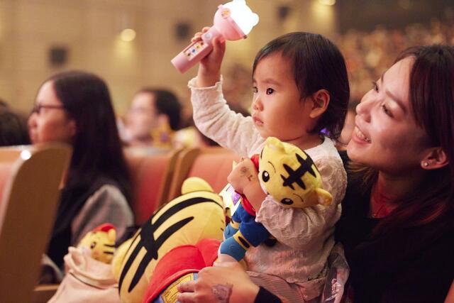 公演中のもよう【しまじろうと きらきらぼしの クリスマス】