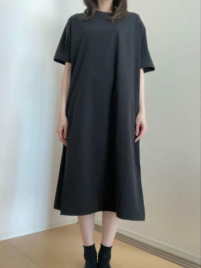 【ワークマン レディースエアロクラスターガーデニングワンピース】身長155cm・Mサイズ着用。アウトドア、ガーデニング、子どもとの外遊びでもジャマにならないちょうどいい丈感です