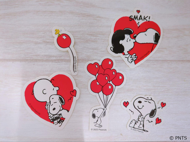 【ジョイフル×スヌーピー ステッカー5枚セット「LOVE（あか）」】見ているだけでかわいい5枚セット