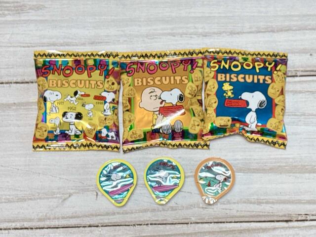 セットのお菓子は、・ゼリー（1個16g）×3個／・ビスケット（1袋12g）×3袋