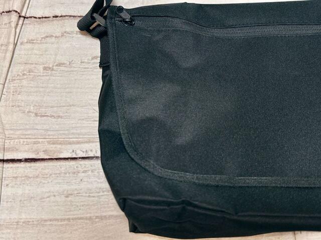 フラップで開閉する仕様