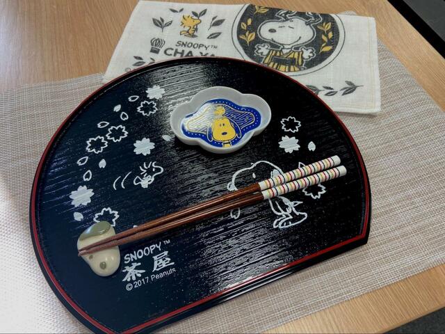 【SNOOPY茶屋 半月盆】セットで使うと魅力倍増！