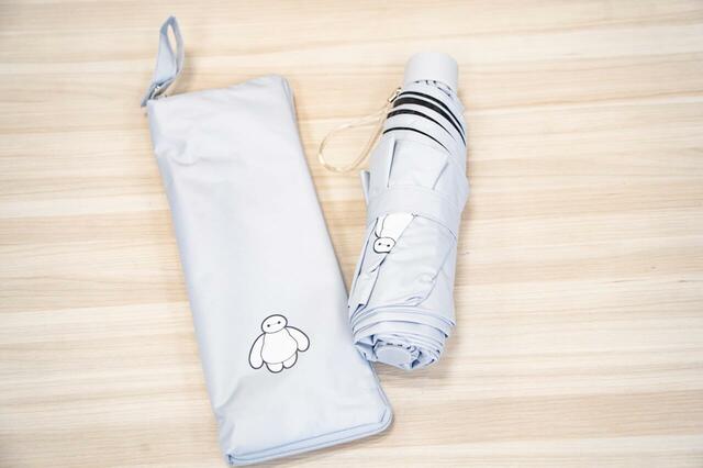 ベイマックス 折りたたみ傘 晴雨兼用 ポーチ入り ワンポイント SHINY DAY 4,000円