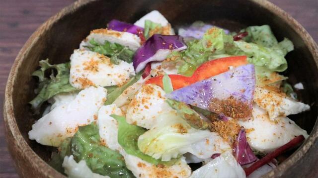 【サイゼリヤ やみつきスパイス】カット野菜とサラダチキンのサラダに★