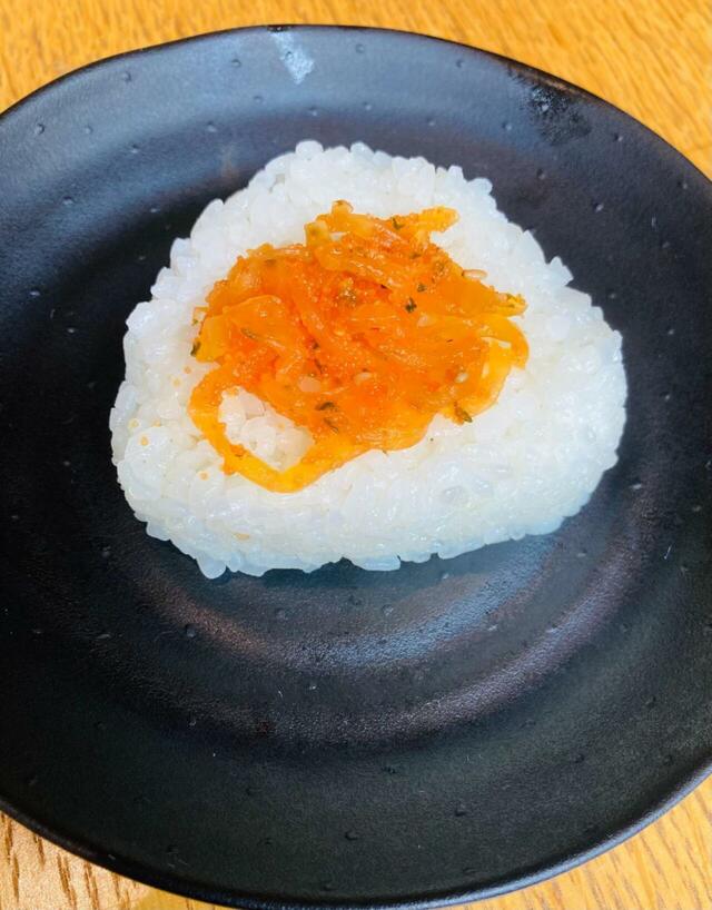 【huwadolo （フワドロ）朝食ブッフェ】触感と味が楽しめる明太たくあんおにぎり