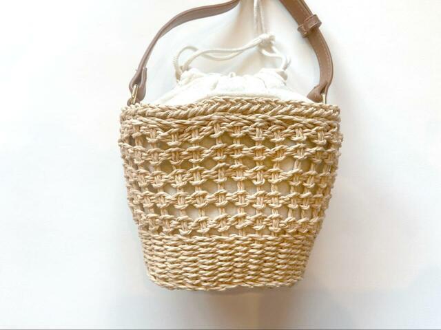 【ZARA ラフィアスタイル ミニクロスボディバッグ】軽くて涼しげで、夏らしい雰囲気が何ともかわいい！