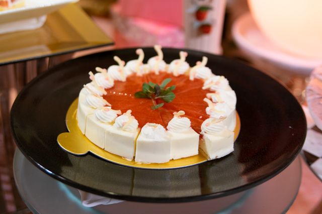 苺レアチーズケーキ