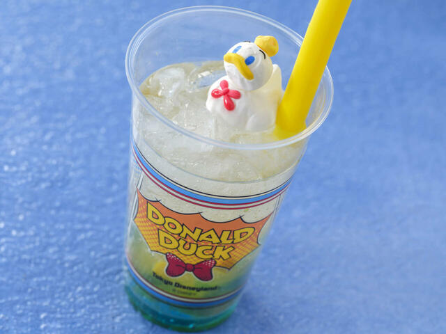 スパークリングドリンク（トロピカルフルーツ） 780円｜販売店舗：ヒューイ・デューイ・ルーイのグッドタイム・カフェ、パン・ギャラクティック・ピザ・ポート｜ 東京ディズニーランド ディズニー・パルパルーザ「ドナルドのクワッキー・ダック！ダック！ダックシティ！」スペシャルグッズスペシャルメニュー