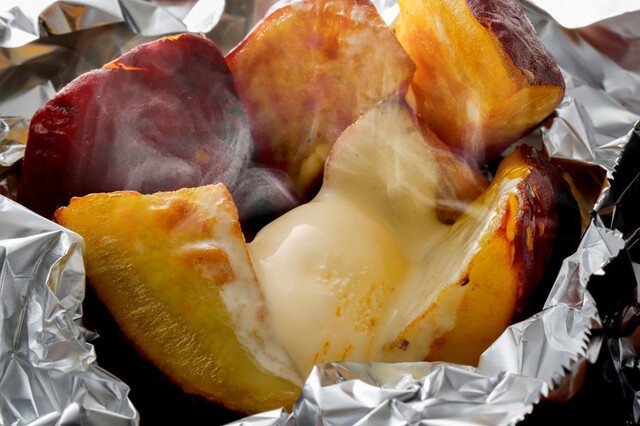 年末年始店舗限定「サツマイモバターホイル焼き」(ディナー&土日祝ランチ限定) 12月20日~1月4日【年末年始のすたみな太郎】