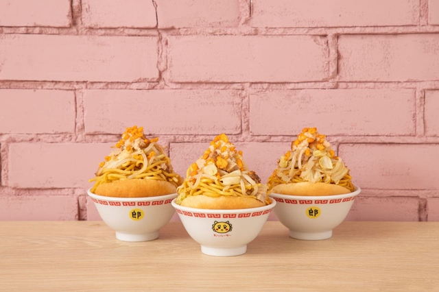 【ちいかわベーカリー OSAKA】『ちいかわ』に登場する「郎」で提供されるラーメンをイメージした食事系パンスーベニアどんぶり付き