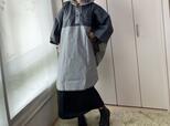 【スリーコインズ バイカラーレインポンチョ】スリーコインズらしいおしゃれさ
