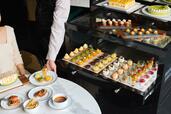 「The Royal Lounge ~Sweet Symphony~」<期間:2026年6月13日〜8月23日>【デザートワゴンを席までお届け!フルサービスのスイーツビュッフェ「The Royal Lounge ~Sweet Symphony~」でプレミアムな午後のひととき♪】