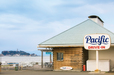 Pacific DRIVE-IN ｜海を背景に佇む姿は、まるでハワイのドライブイン！