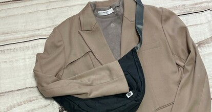 付録とは思えない！洒落感たっぷりな【emmi×SHAKA】ショルダーバッグで 