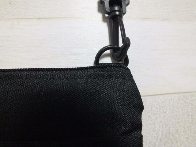 【カルディいちごバッグセット】ショルダーストラップは調節・取り外し可能です