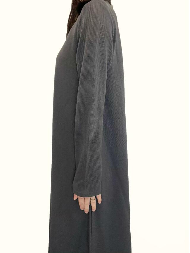 【coca エンボス長袖Aラインワンピース】Aラインシルエットで気になるお腹周りや下半身もふんわりカバー♪