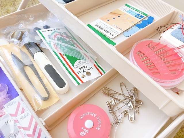 【3COINS ツールボックス】細かい針や道具も一瞬で見分けられます♪