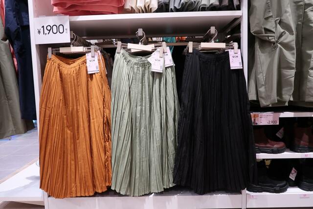 「Workman Colors」イグジットメルサ銀座店/撥水ランダムプリーツスカート